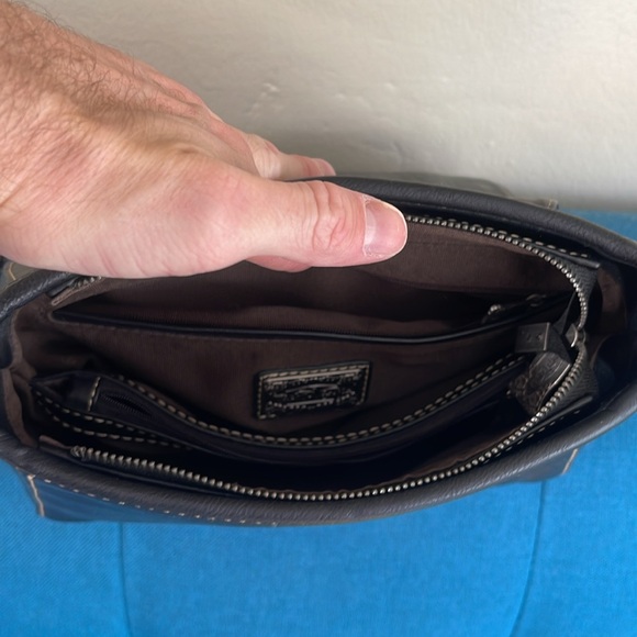 Trinity Ranch western tooled handbag - Picture 7 of 12